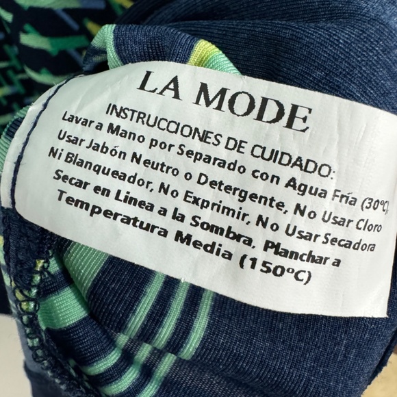 La Mode Women’s Size XL Green Black Multi Printed Short Sleeve Stretch Blouse - Picture 3 of 5